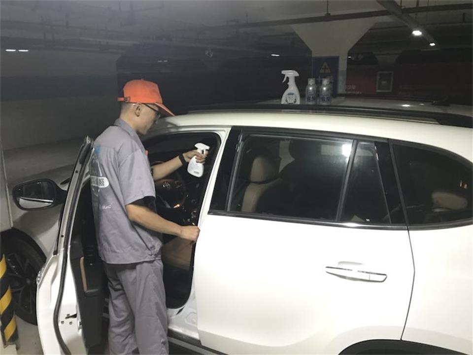 車內長效除醛劑噴涂施工治理